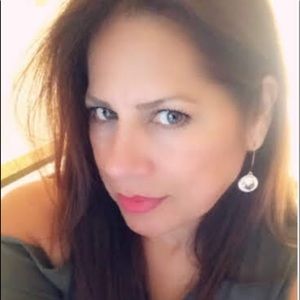 Meet your Posher, Dolly